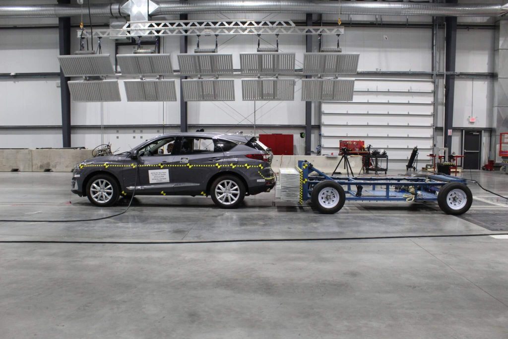 vehicle-safty-crash-testing-scaled